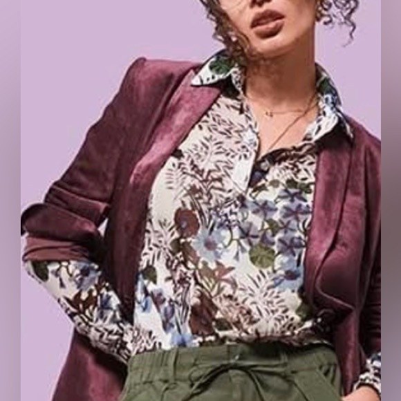 Cabi Victoria Blouse - Picture 2 of 9